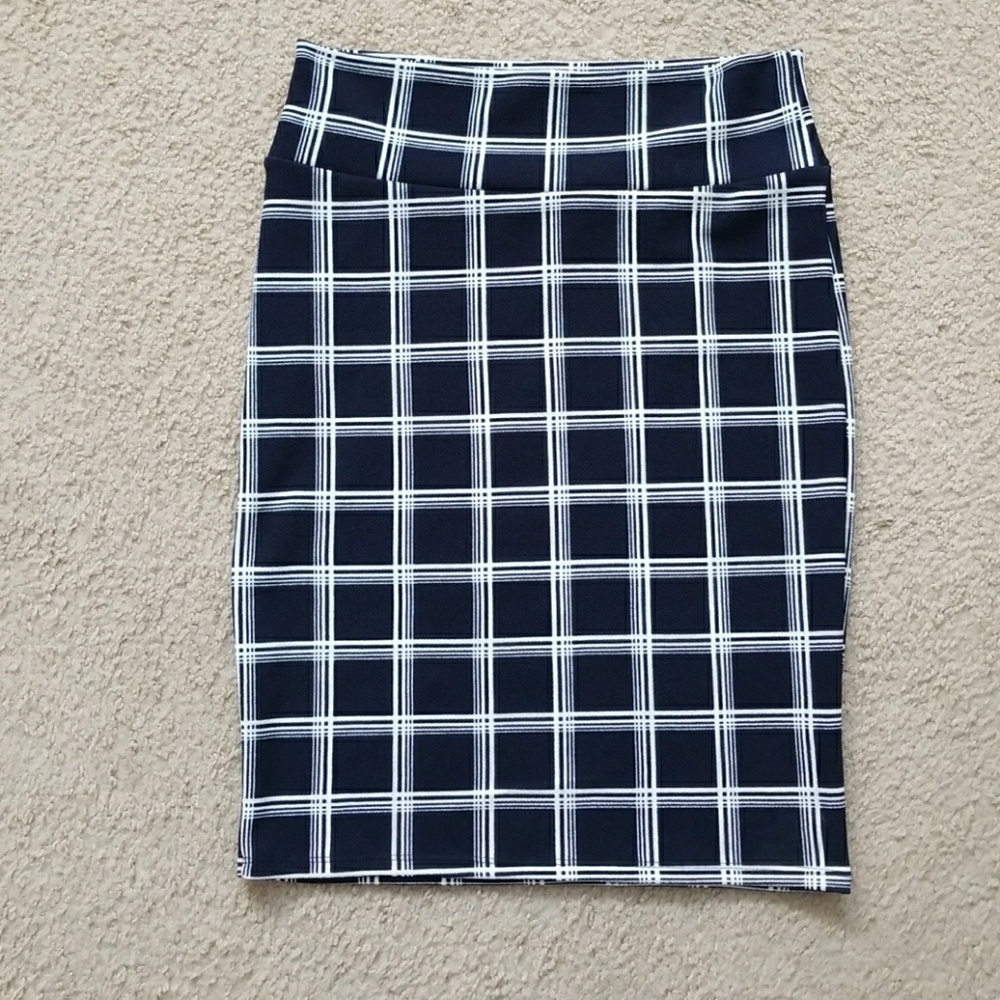 LuLaRoe Cassie skirt